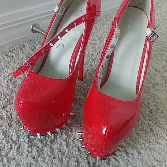 shoe - Picture 1 of 2